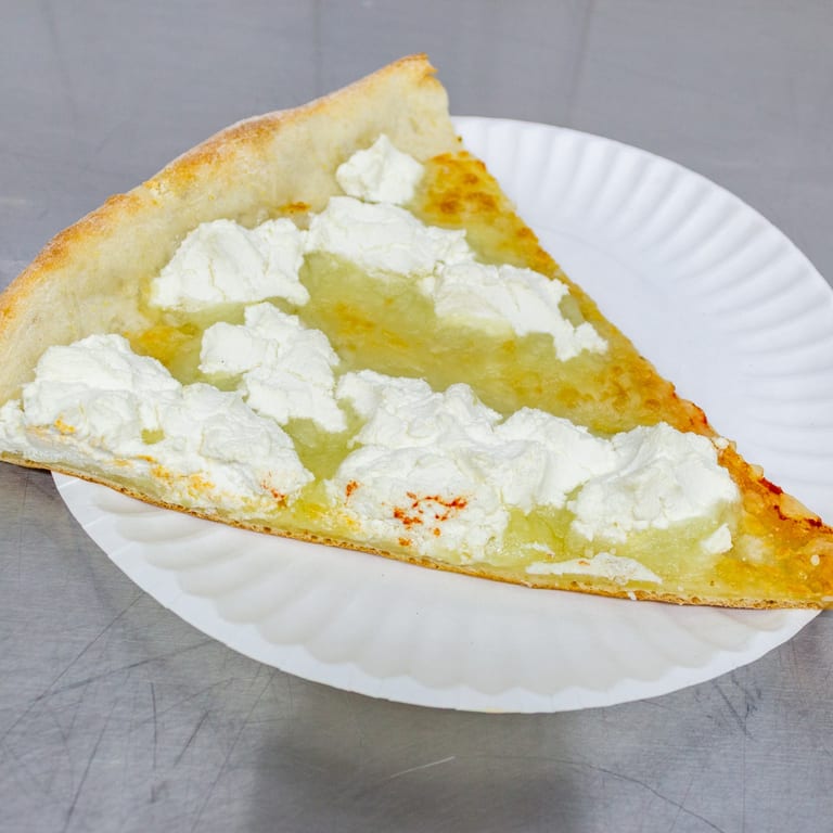 Delicious White Pizza Options
